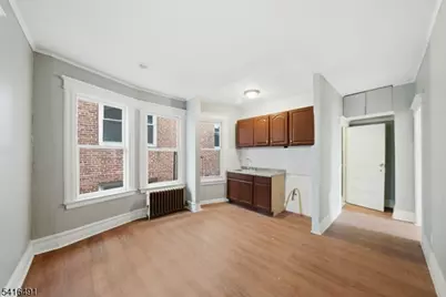 502 Stuyvesant Unit 2, Irvington, NJ 07111 - Photo 1