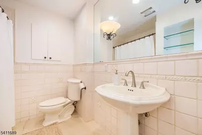 1 Milton Ave, Summit, NJ 07901 - Photo 19