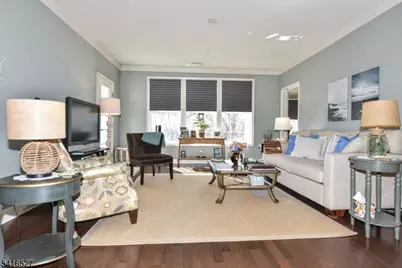 5208 Veterans Dr, Rockaway Township, NJ 07885 - Photo 9