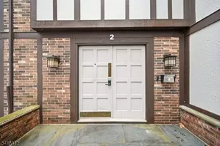 2H Heritage Dr, Chatham Township, NJ 07928 - Photo 3