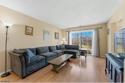 639 Magnolia Ln, Branchburg Township, NJ 08876 - Photo 11