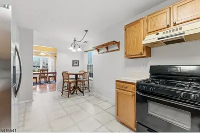 639 Magnolia Ln, Branchburg Township, NJ 08876 - Photo 9