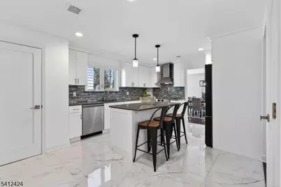 46 Elmwood Pl, Millburn, NJ 07078 - Photo 11