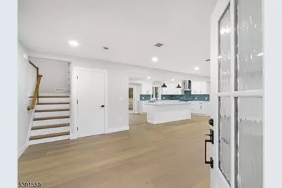 12 Wayne Ter, Bernards Township, NJ 07920 - Photo 3