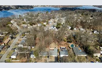 21 Monhegon Ave, Rockaway Township, NJ 07866 - Photo 7