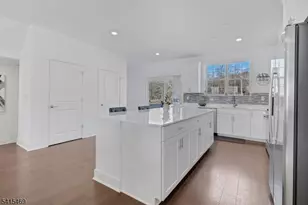 14 Coogan Ct, Morris Plains, NJ 07950 - Photo 11