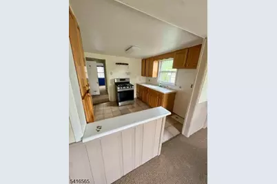 18 Durrell St, Verona, NJ 07044 - Photo 5
