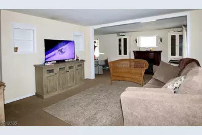 18 Durrell St, Verona, NJ 07044 - Photo 3