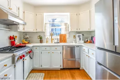 250 Old Short Hills Rd, Millburn, NJ 07078 - Photo 11