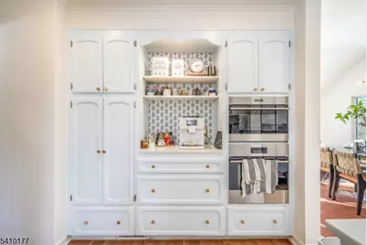 250 Old Short Hills Rd, Millburn, NJ 07078 - Photo 13