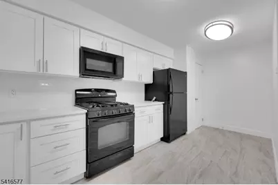 16 Lake Ct, Raritan Township, NJ 08822 - Photo 9