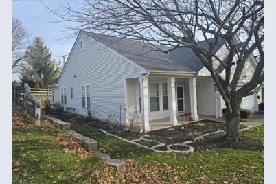 56 Kensington Cir, White Township, NJ 07823 - Photo 3