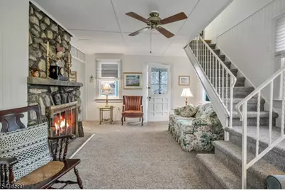 6 Lakeview Ave, Mount Olive, NJ 07828 - Photo 9