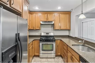 482 Tournament- #8, Union Township, NJ 07083 - Photo 5