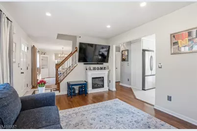 22 Laurel St, Hawthorne, NJ 07506 - Photo 7