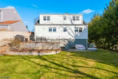 22 Laurel St, Hawthorne, NJ 07506 - Photo 29