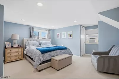 22 Laurel St, Hawthorne, NJ 07506 - Photo 17