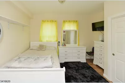 349 Osborne Ter, Newark, NJ 07112 - Photo 23