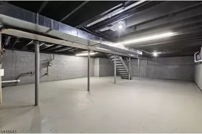 10 Robert Ct, Verona, NJ 07044 - Photo 19