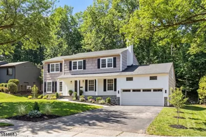 10 Robert Ct, Verona, NJ 07044 - Photo 1