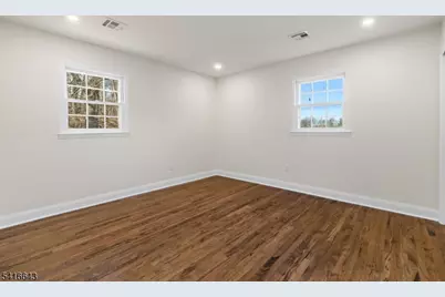 10 Robert Ct, Verona, NJ 07044 - Photo 15