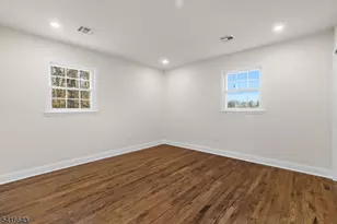 10 Robert Ct, Verona, NJ 07044 - Photo 15