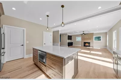 1972 W Broad, Scotch Plains Township, NJ 07076 - Photo 15