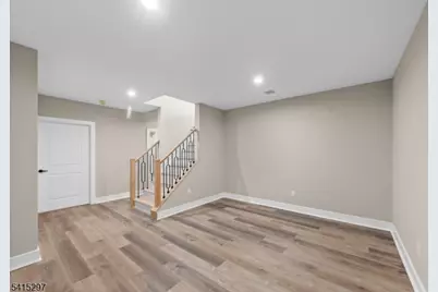 1972 W Broad, Scotch Plains Township, NJ 07076 - Photo 31