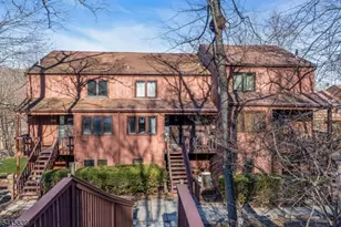 9 Village Way, Highland Lakes, NJ 07462 - Photo 1