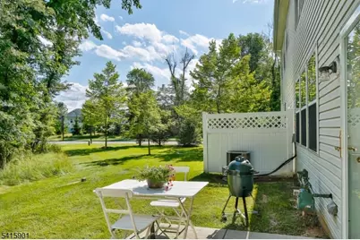 28 Sutton Ct, Hopewell Township, NJ 08534 - Photo 3