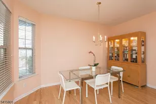 28 Sutton Ct, Hopewell Township, NJ 08534 - Photo 5