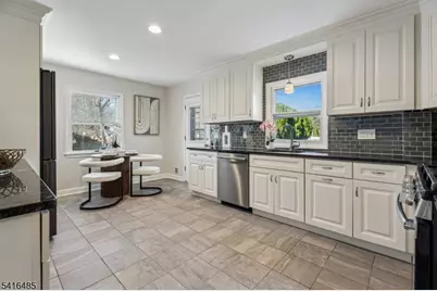 28 Elmwood Rd, Springfield, NJ 07081 - Photo 5