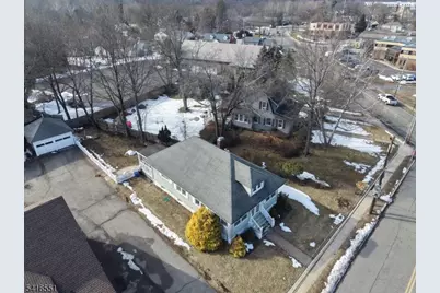 6 Center St, Pompton Lakes, NJ 07442 - Photo 31