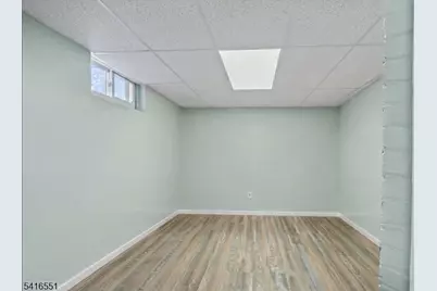 6 Center St, Pompton Lakes, NJ 07442 - Photo 23