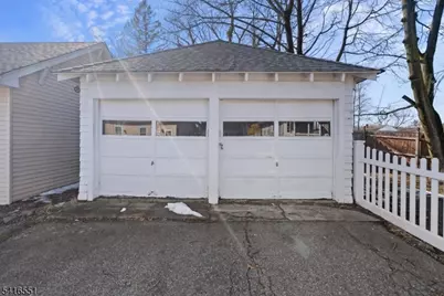 6 Center St, Pompton Lakes, NJ 07442 - Photo 29