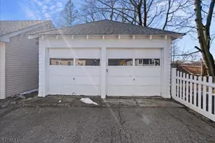 6 Center St, Pompton Lakes, NJ 07442 - Photo 29