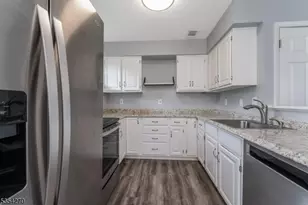 398 Terrace Ln, Bedminster Township, NJ 07921 - Photo 9