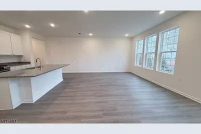 106 Myrtle Rd, Warren Township, NJ 07059 - Photo 3