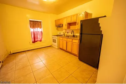 580 Hunterdon St, Newark, NJ 07108 - Photo 9