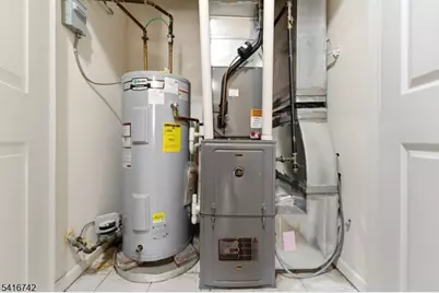 44 Prospect St, East Orange, NJ 07017 - Photo 19