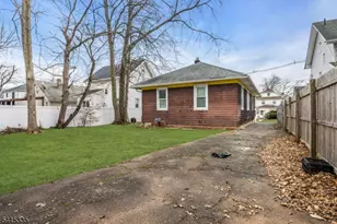 425 Mercer Ave, Roselle, NJ 07203 - Photo 27