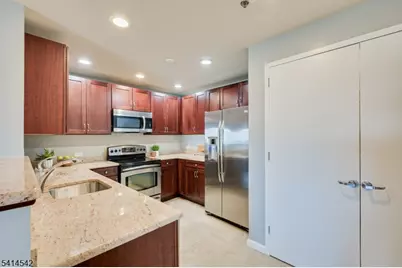 1 Carriage City Plz #1215, Rahway, NJ 07065 - Photo 11