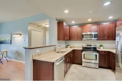 1 Carriage City Plz #1215, Rahway, NJ 07065 - Photo 9