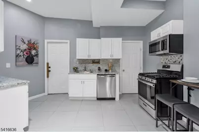 705 S 15th St, Newark, NJ 07103 - Photo 9