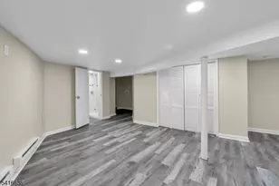 705 S 15th St, Newark, NJ 07103 - Photo 39