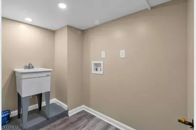 705 S 15th St, Newark, NJ 07103 - Photo 35