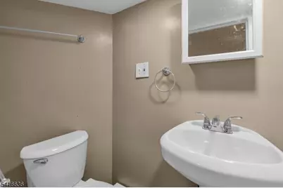 705 S 15th St, Newark, NJ 07103 - Photo 33
