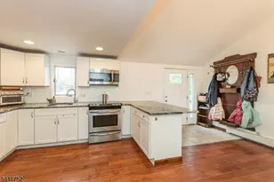 135 Breakneck Rd, Vernon Twp., NJ 07422 - Photo 7