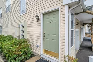 22 Mountainside Dr, Pompton Lakes, NJ 07442 - Photo 3