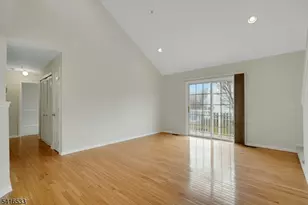 22 Mountainside Dr, Pompton Lakes, NJ 07442 - Photo 5